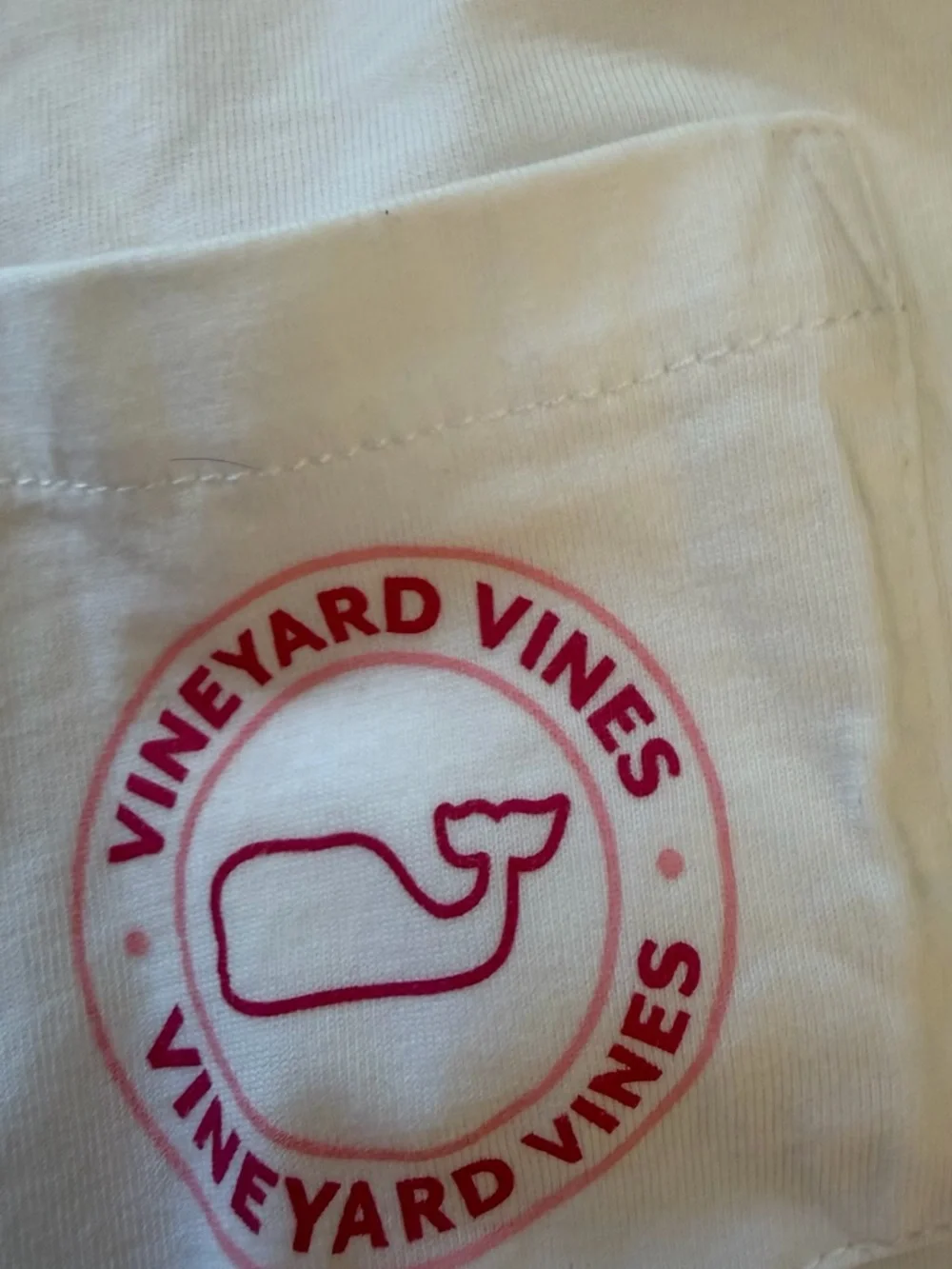 Vineyard Vines white T shirt kids large Like new